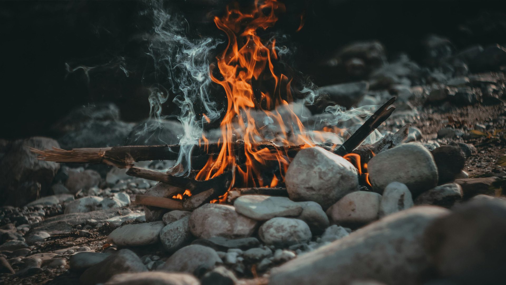 a small outdoor campfire